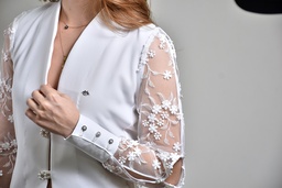 ICONO MUJER BARBARA-RENDAS